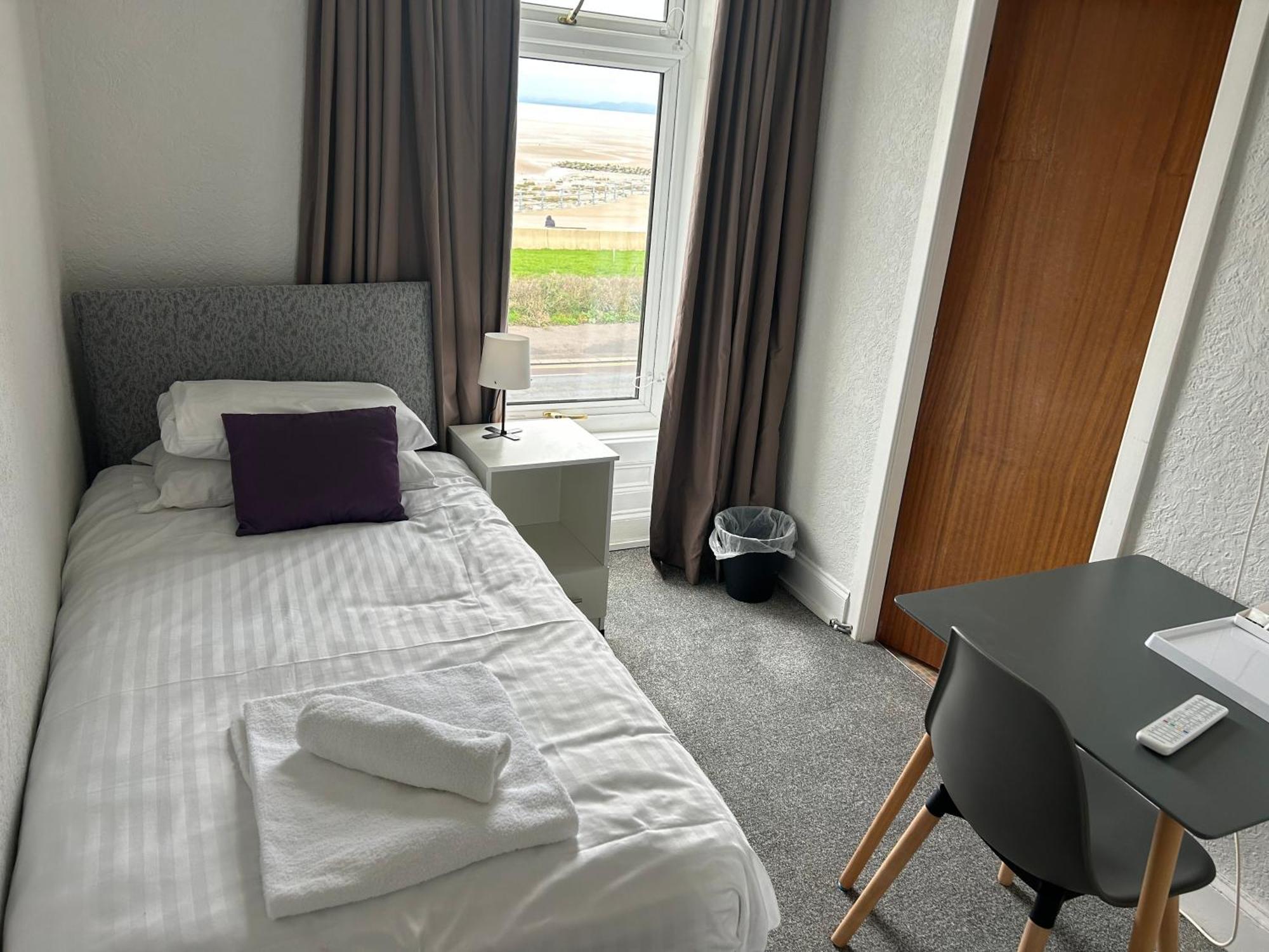 The Clifton Seafront Hotel Morecambe Exteriér fotografie
